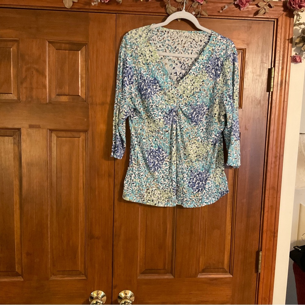 Studio works, green, blue top, 3/ sleeves, XL, great condition.